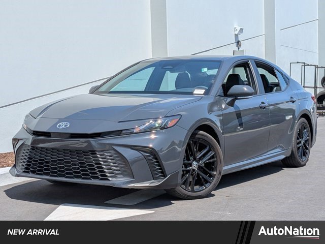 Used 2025 Toyota Camry SE w/ Multimedia Upgrade Package
