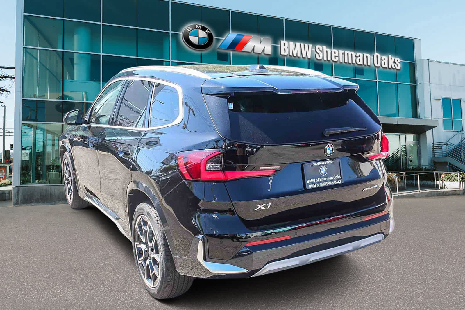 Used 2026 BMW X1 xDrive28i w/ Convenience Package AWD/4WD image 6
