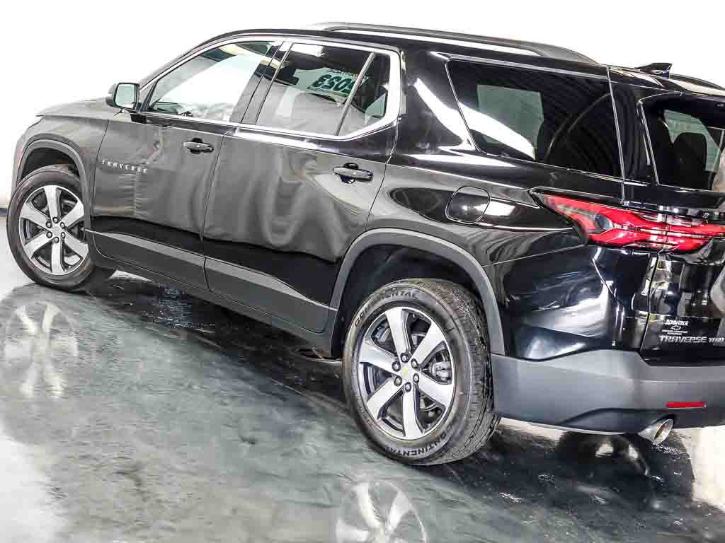 Used 2023 Chevrolet Traverse LT w/ LT Premium Package AWD/4WD image 11