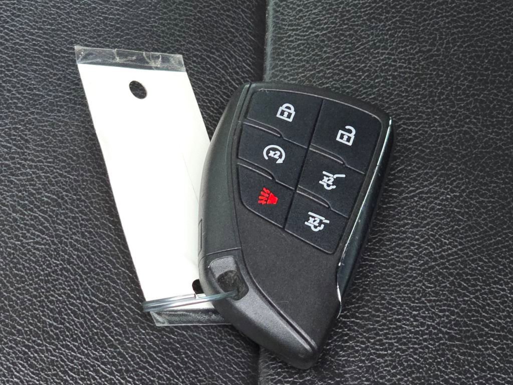 Used 2021 Chevrolet Tahoe Z71 w/ Luxury Package image 29