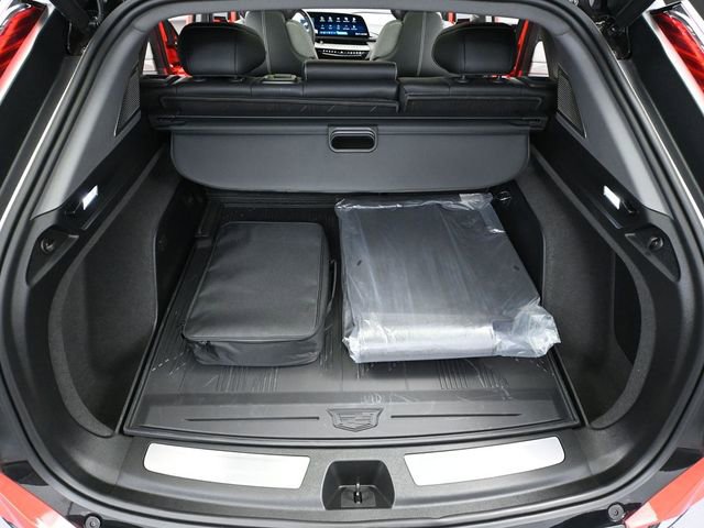 Used 2026 Cadillac Optiq Sport 1 w/ LPO, Floor Liner Package AWD/4WD image 41