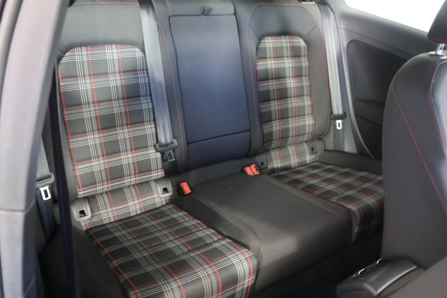 Used 2015 Volkswagen GTI SE image 17