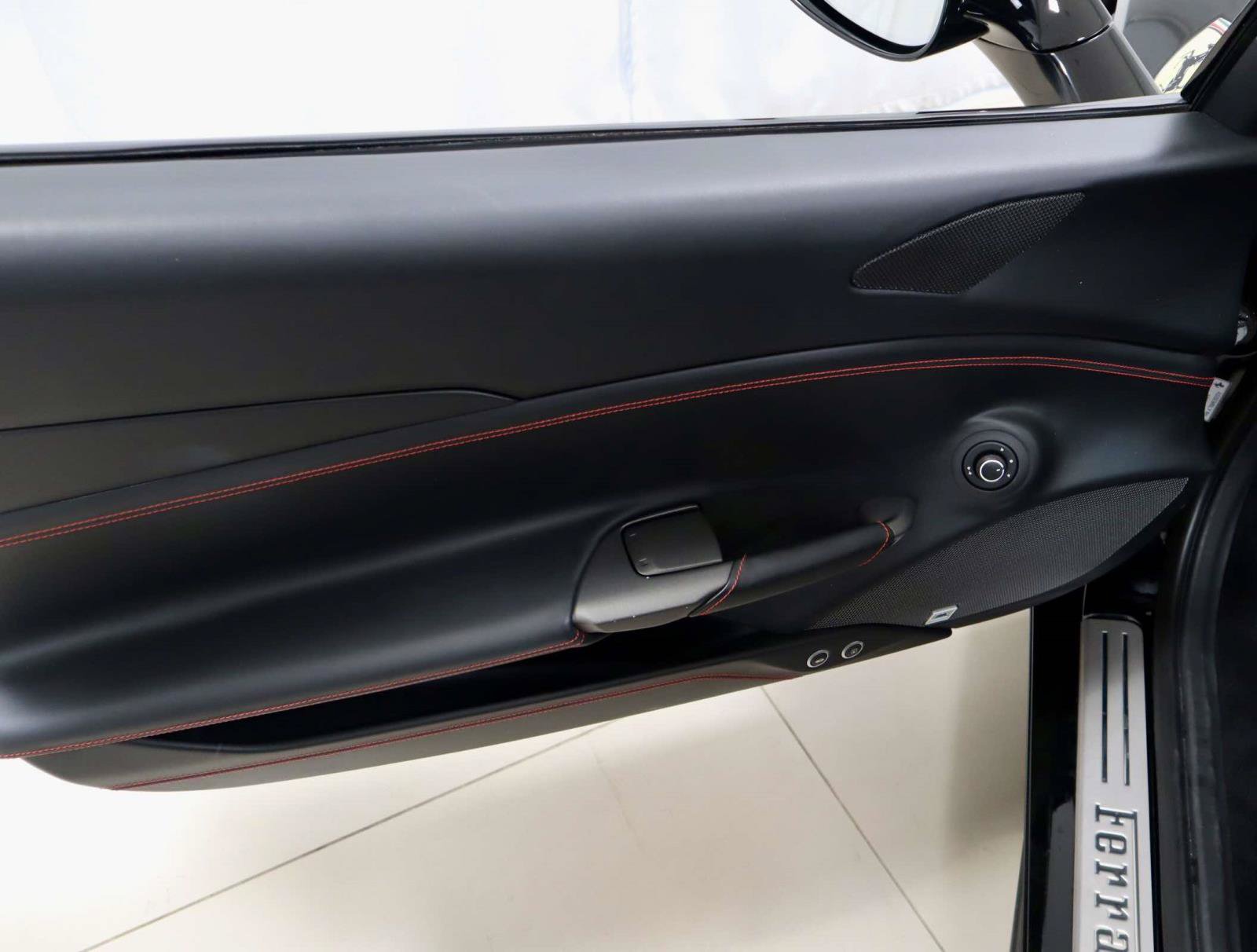 Used 2019 Ferrari 488 Spider RWD image 19