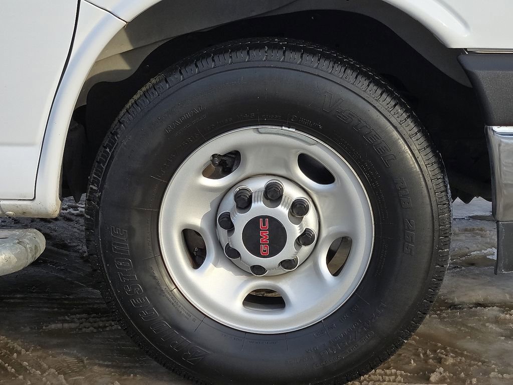Used 2024 GMC Savana 2500 w/ Driver Convenience Package image 10