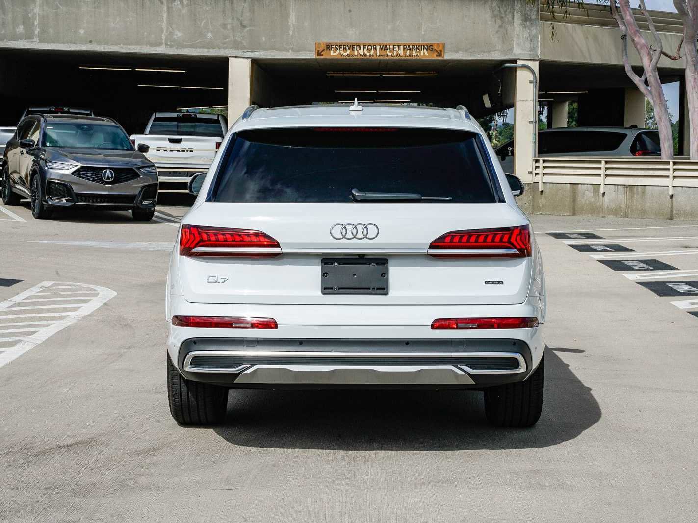 Used 2023 Audi Q7 2.0T Premium Plus w/ Premium Plus Package image 3