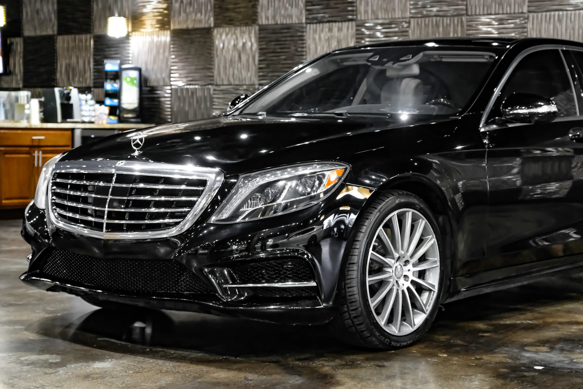 Used 2016 Mercedes-Benz S 550 Sedan image 10