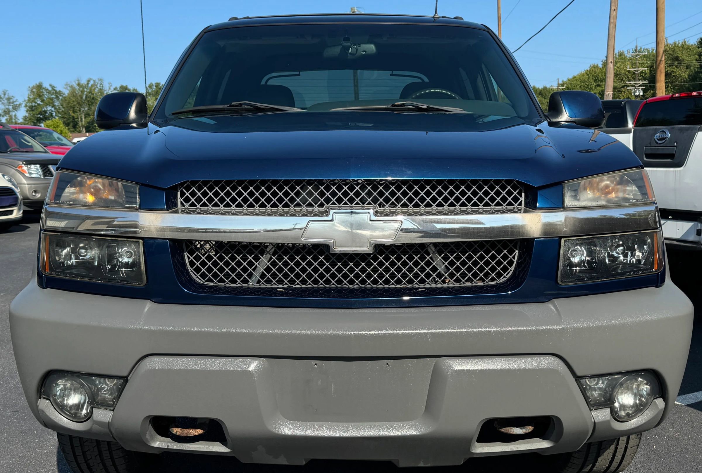 Used 2002 Chevrolet Avalanche 4x4 w/ Off-Road Suspension Pkg image 4