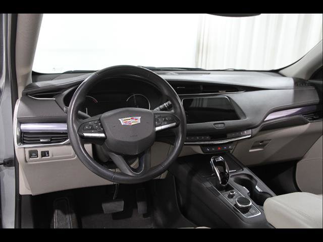 Used 2023 Cadillac XT4 Luxury w/ Cold Weather Package image 6