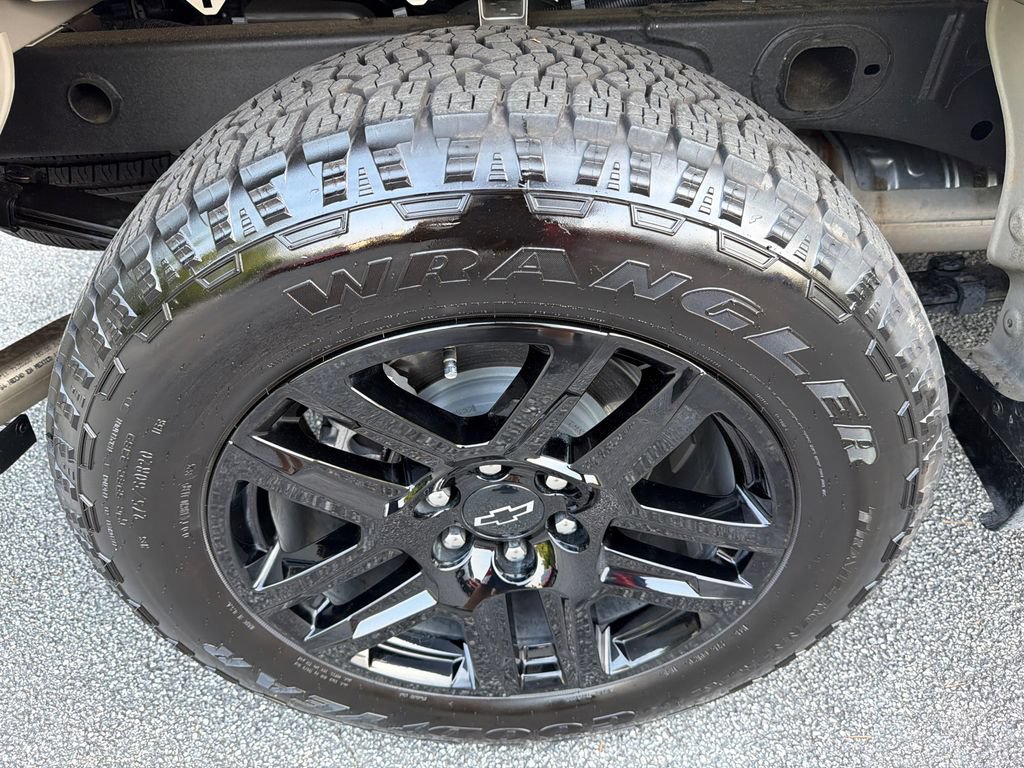 Used 2026 Chevrolet Silverado 1500 RST w/ RST Select Package RWD image 17