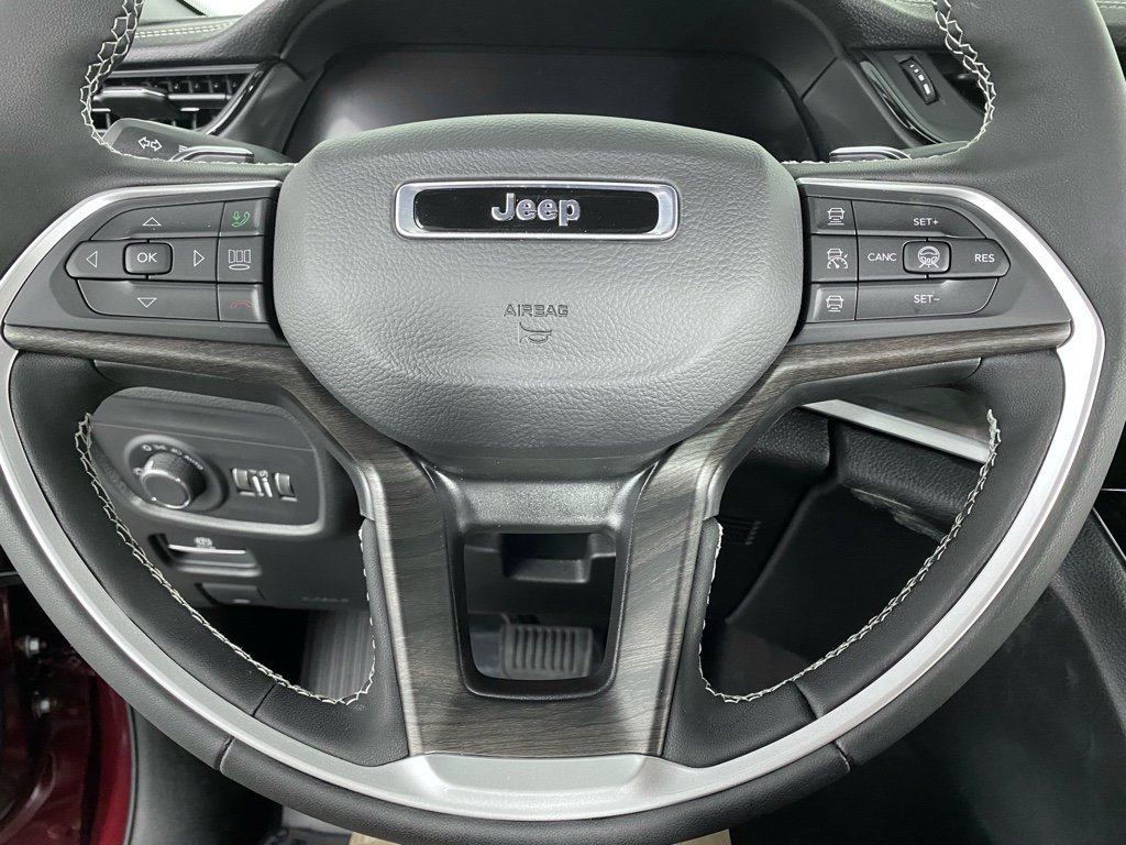 New 2026 Jeep Grand Cherokee Altitude image 22