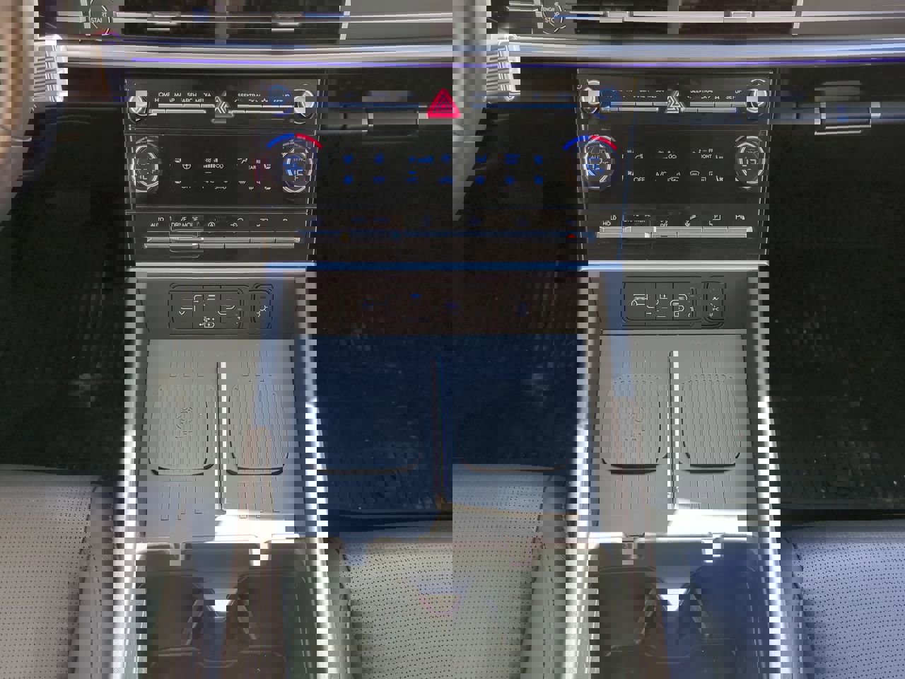 Used 2024 Hyundai Santa Fe Limited image 18