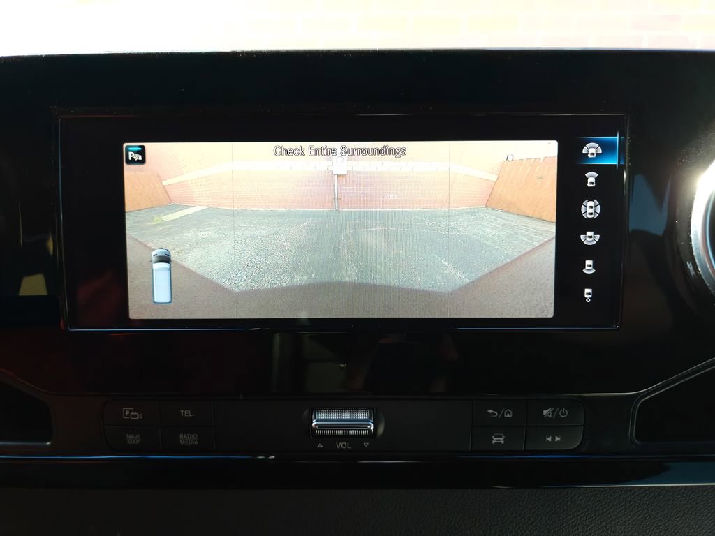 Used 2023 Mercedes-Benz Sprinter 2500 image 16