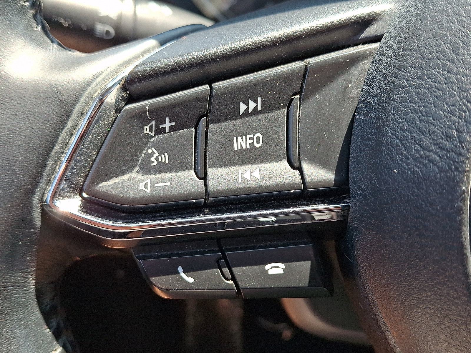 Used 2018 MAZDA CX-5 Touring w/ Preferred Equipment Package AWD/4WD image 23