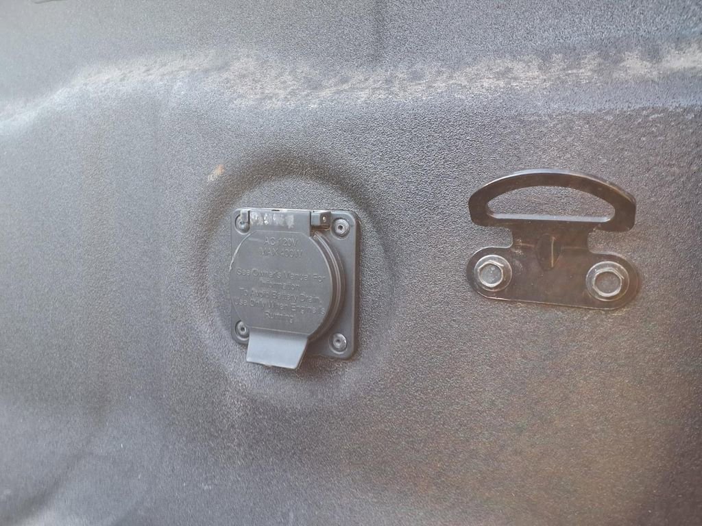 Certified 2024 Nissan Frontier PRO-4X w/ Pro Convenience Package image 29