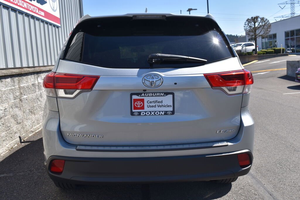 Certified 2017 Toyota Highlander Plus image 6