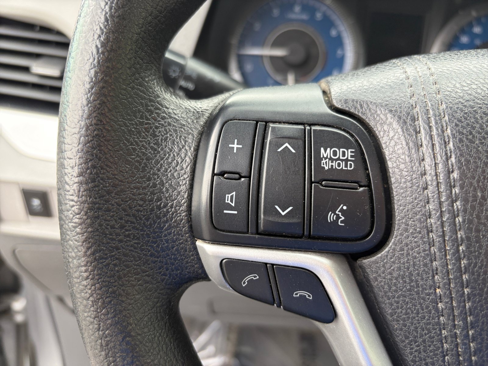 Used 2018 Toyota Sienna LE AWD/4WD image 14