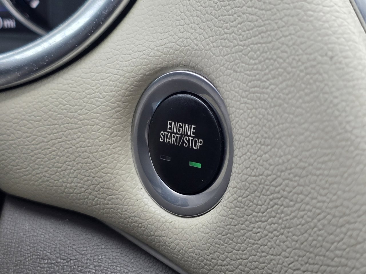 Used 2020 Chevrolet Malibu Premier FWD image 31