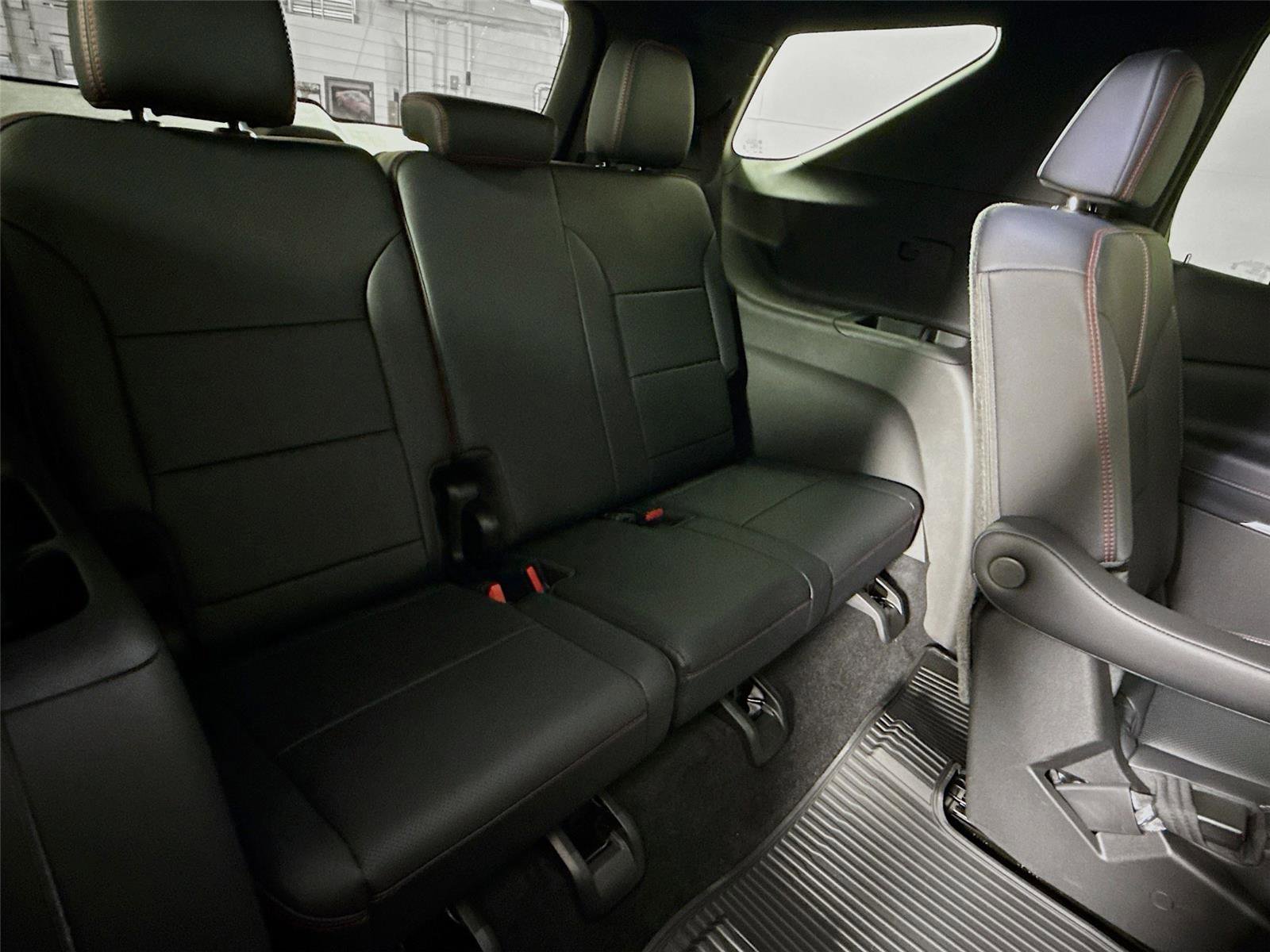 New 2026 Chevrolet Traverse RS w/ LPO, Floor Liner Package AWD/4WD image 22