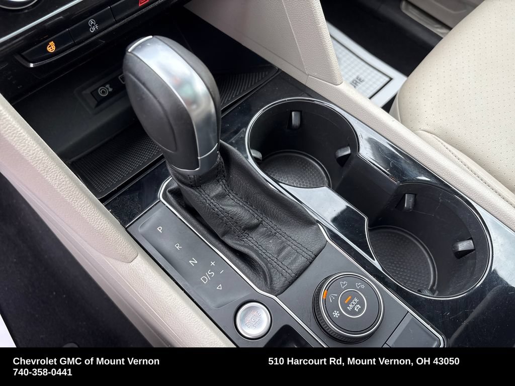 Used 2019 Volkswagen Atlas SEL R-Line AWD/4WD image 28