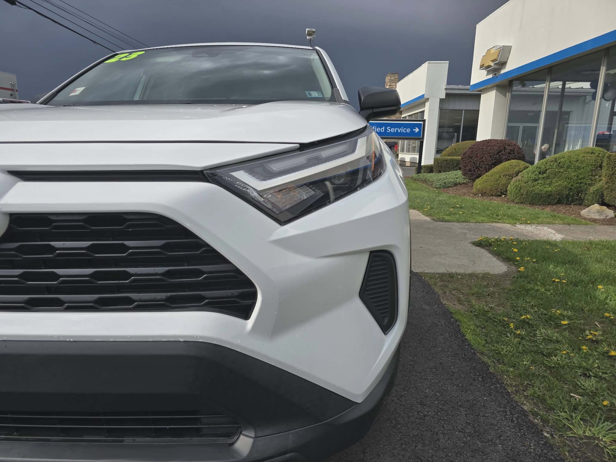 Used 2023 Toyota RAV4 LE FWD image 10