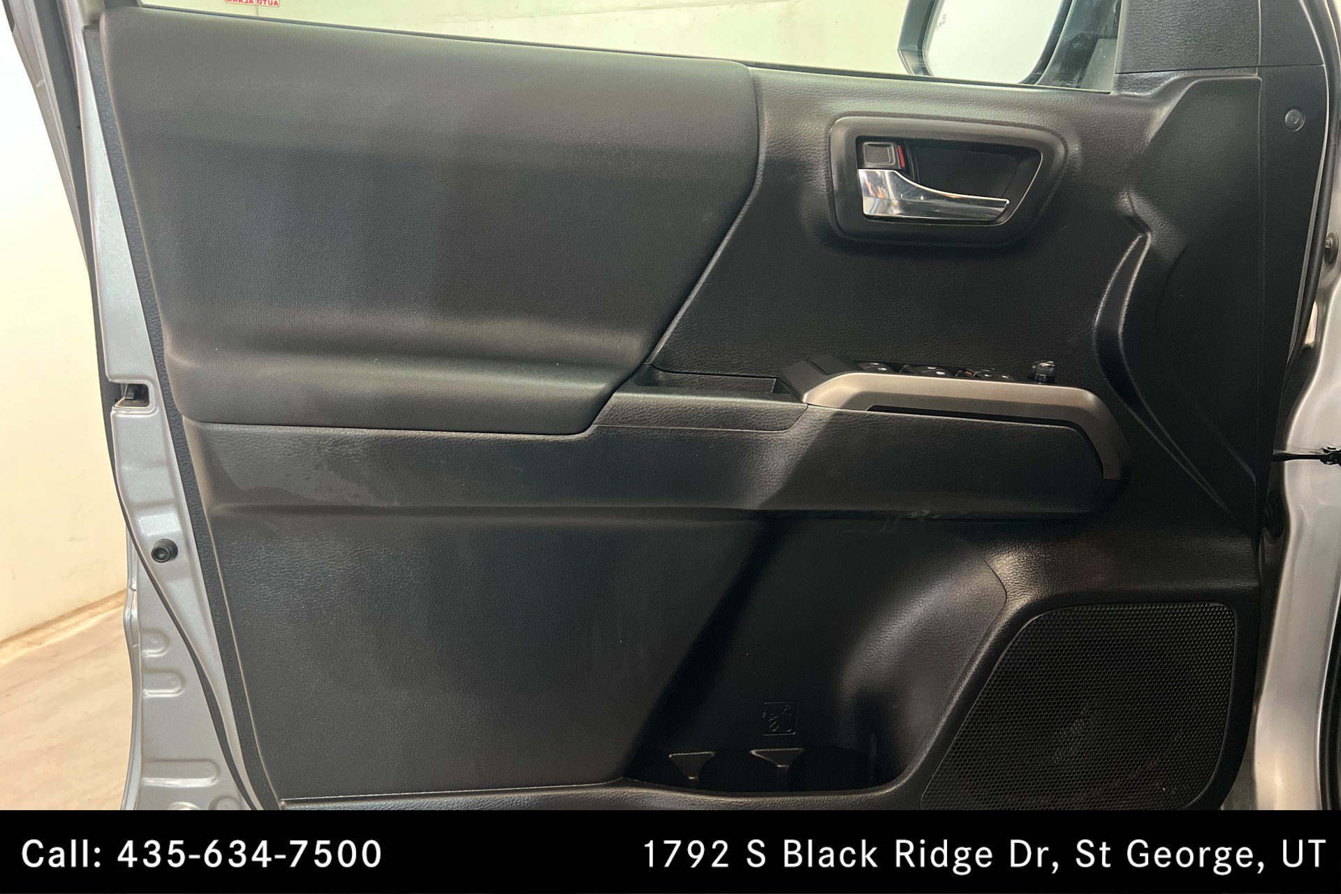 Used 2022 Toyota RAV4 XSE AWD/4WD image 13