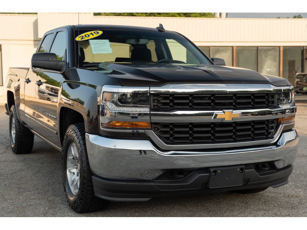 Used 2019 Chevrolet Silverado 1500 LT AWD/4WD image 33