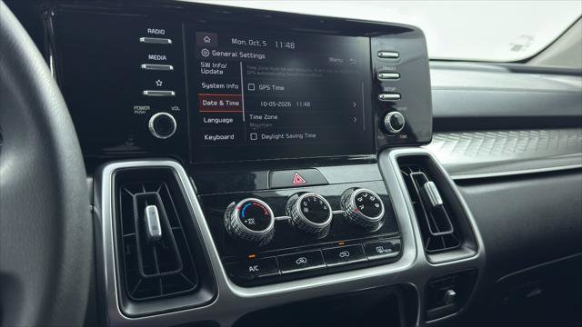 Used 2022 Kia Sorento LX FWD image 36