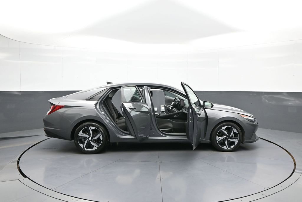 Certified 2023 Hyundai Elantra SEL w/ Convenience Package FWD image 41