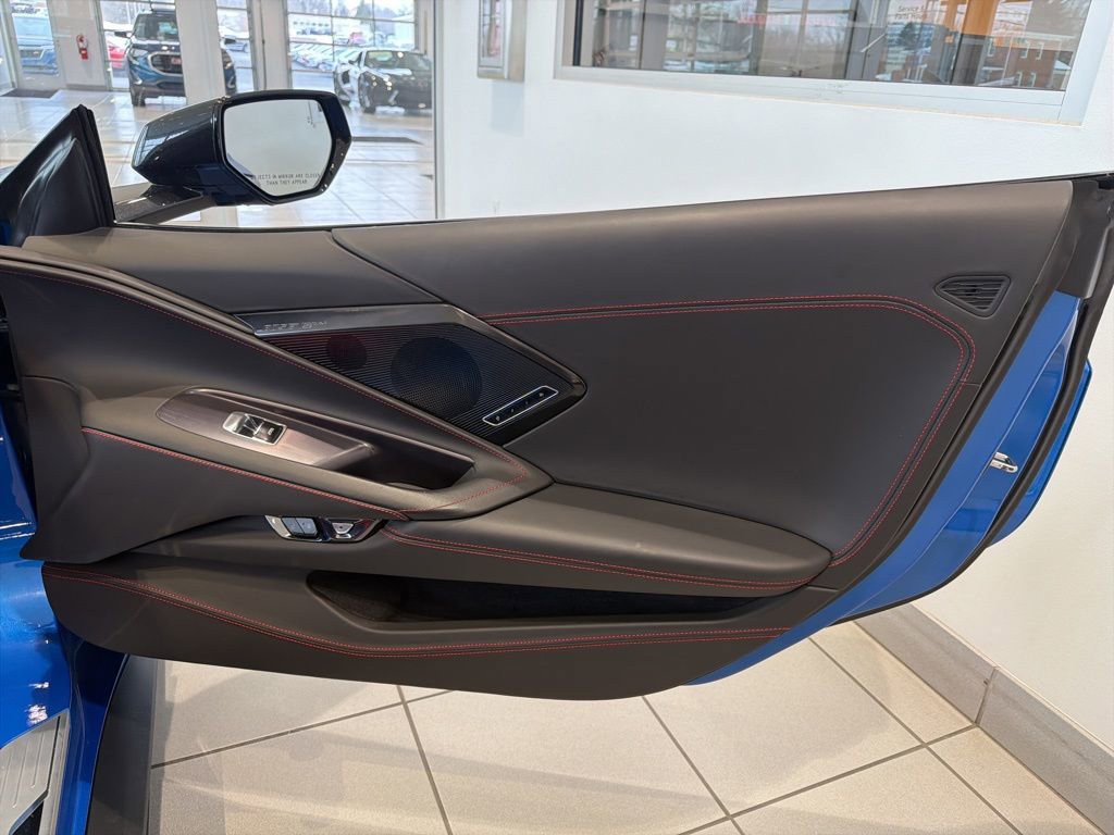 Used 2024 Chevrolet Corvette Stingray Premium Conv w/ Z51 Performance Package image 28