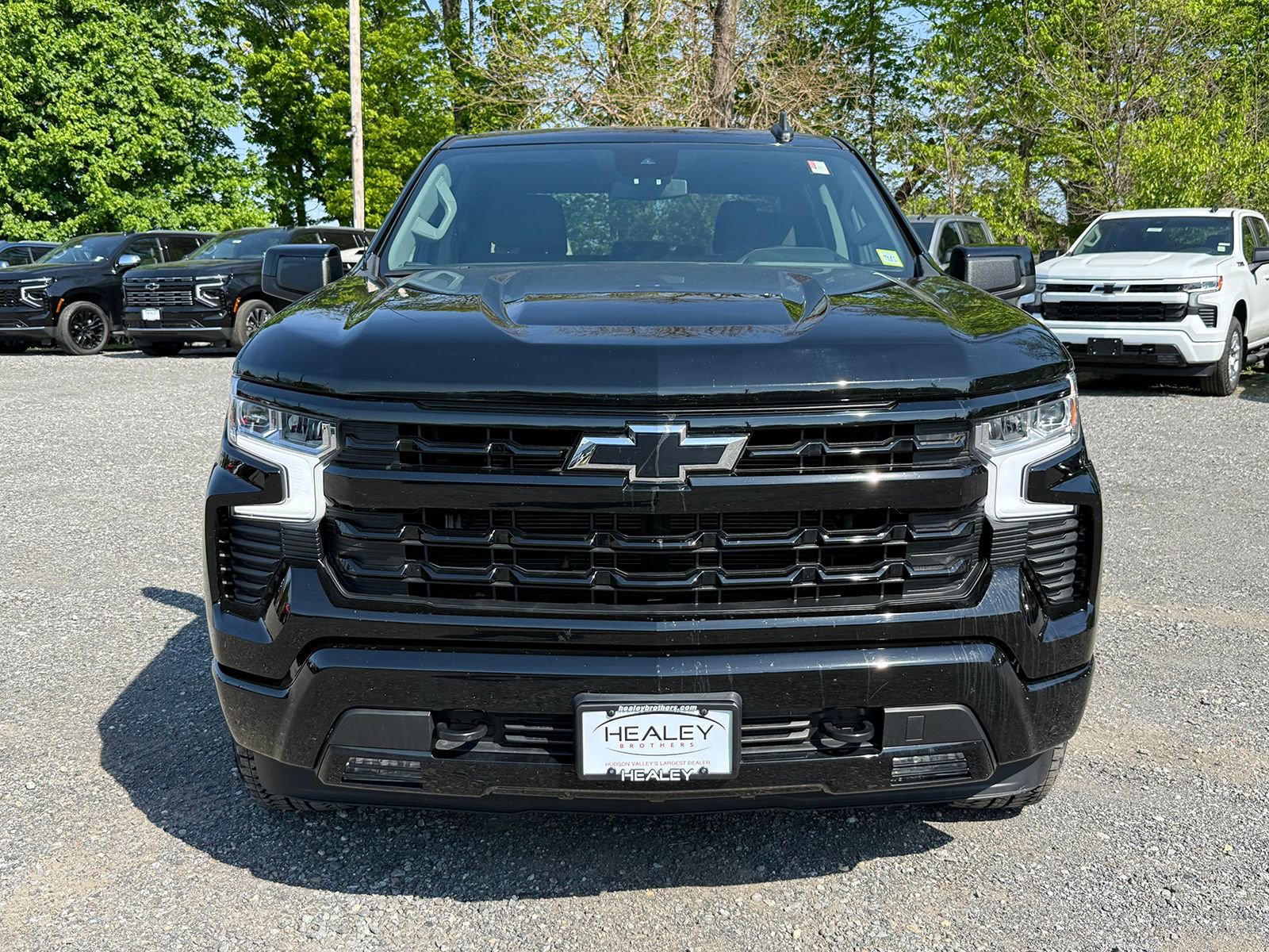 Used 2023 Chevrolet Silverado 1500 RST AWD/4WD image 2