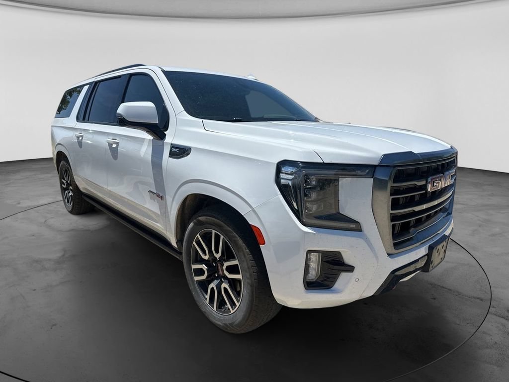 Used 2022 GMC Yukon XL AT4 w/ AT4 Premium Plus Package AWD/4WD image 2