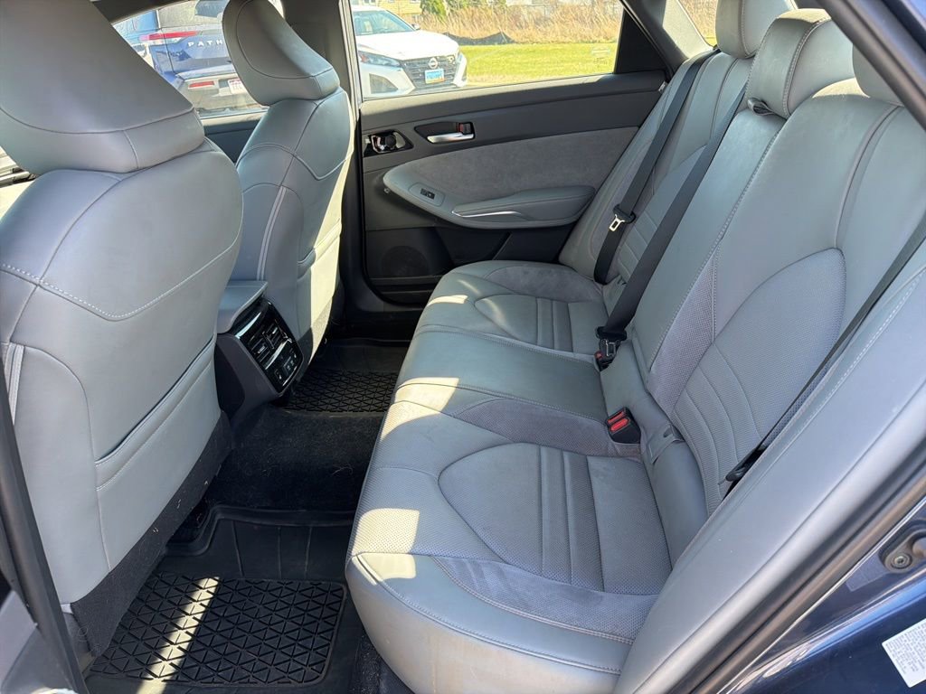 Used 2019 Toyota Avalon Touring w/ Advanced Safety Package image 10