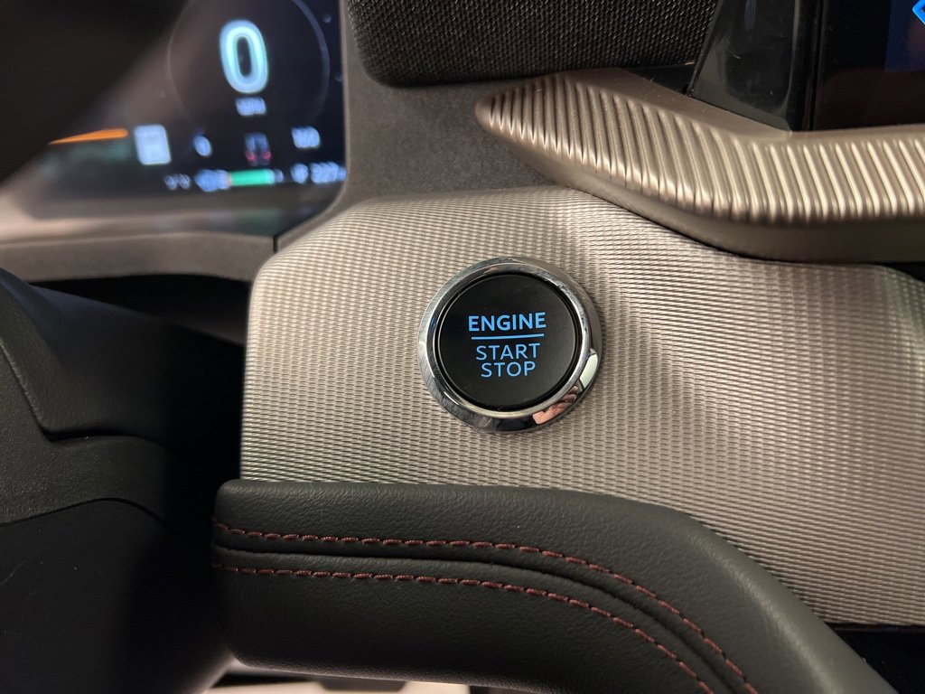 Certified 2025 Ford Explorer Active image 17