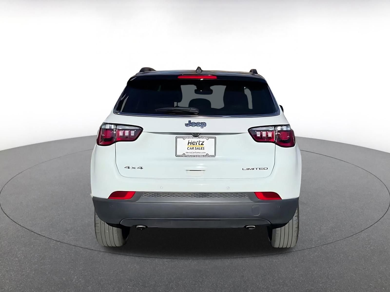 Used 2025 Jeep Compass Limited image 12