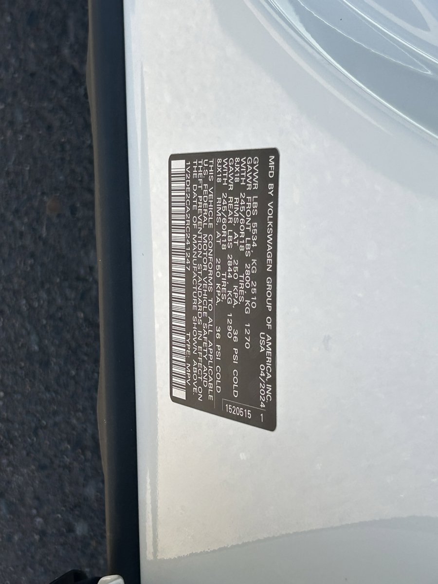 Used 2024 Volkswagen Atlas Cross Sport SE FWD image 32