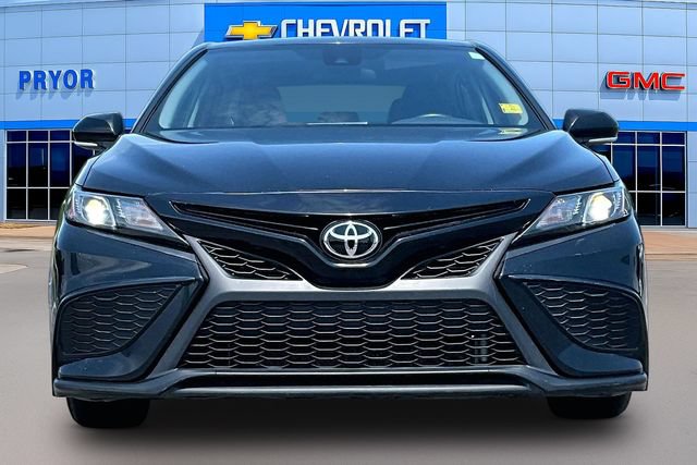Used 2024 Toyota Camry SE FWD image 2