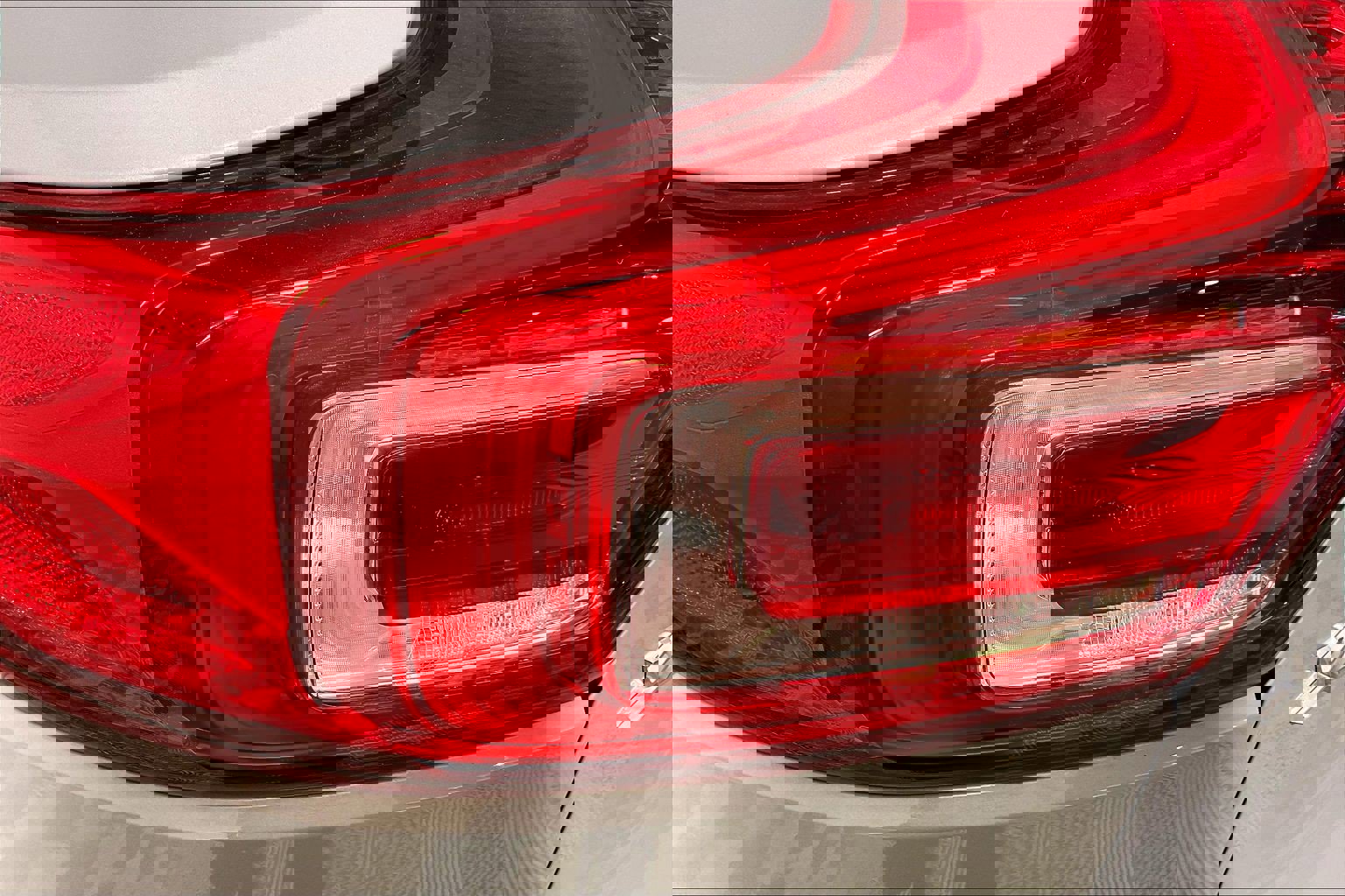 Used 2025 Volvo XC40 B5 Plus w/ Protection Package Premier AWD/4WD image 32