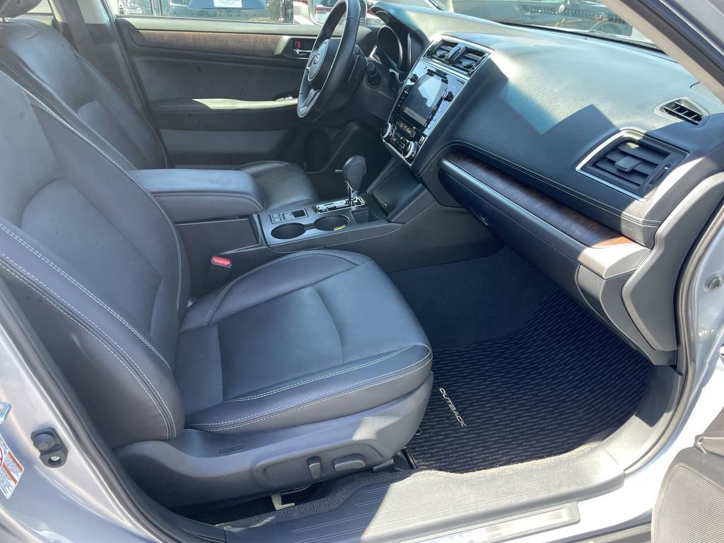 Used 2018 Subaru Outback 2.5i Limited AWD/4WD image 34
