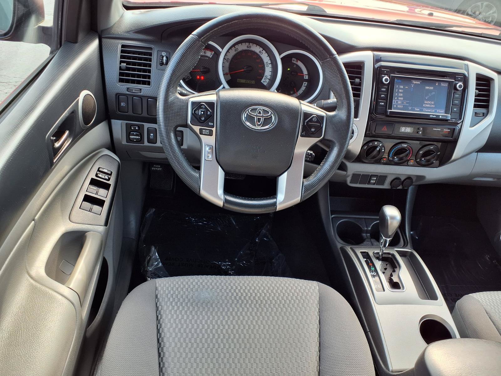 Used 2014 Toyota Tacoma 4x4 Double Cab w/ SR5 Package image 8