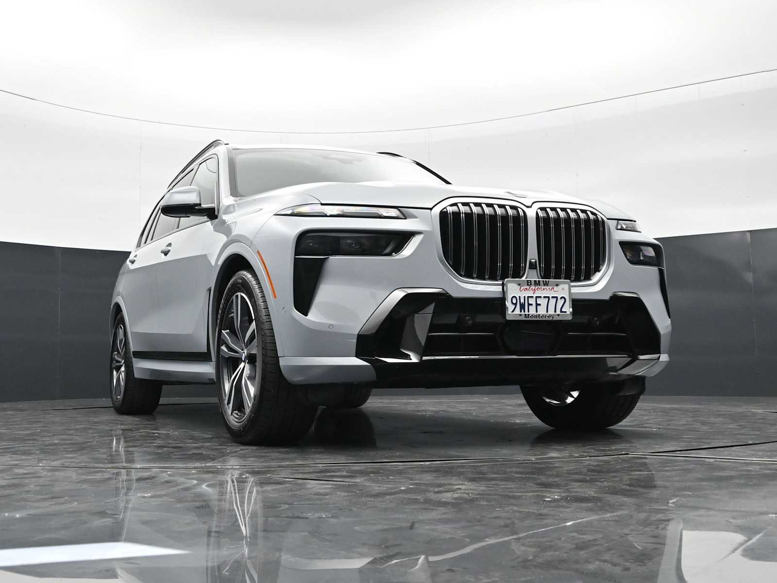 Used 2026 BMW X7 xDrive40i w/ Executive Package image 26
