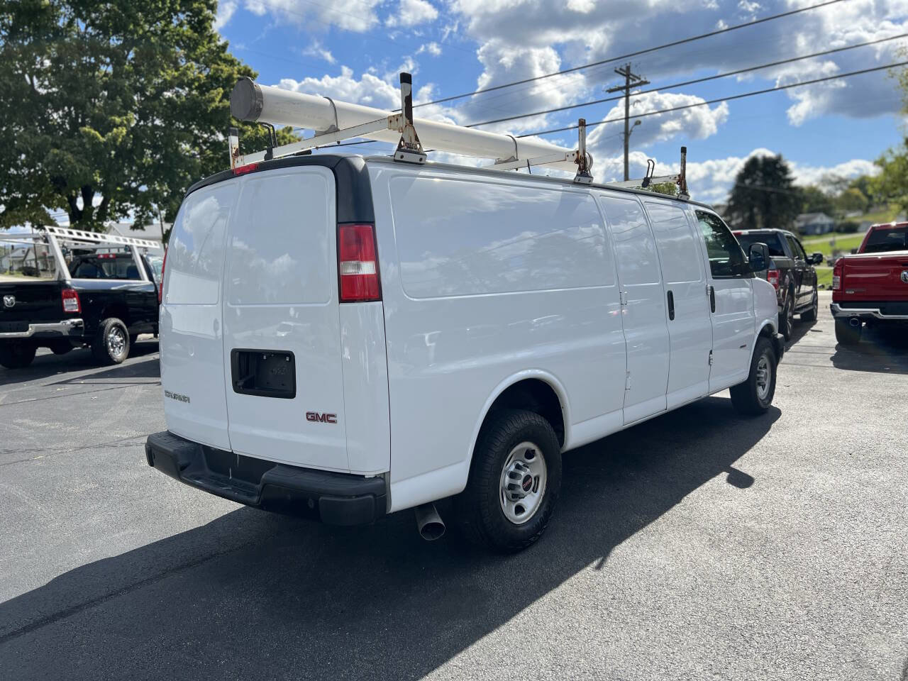 Used 2018 GMC Savana 2500 Extended image 5