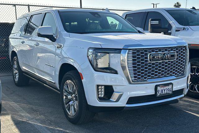 Used 2023 GMC Yukon XL Denali w/ Max Trailering Package AWD/4WD image 2