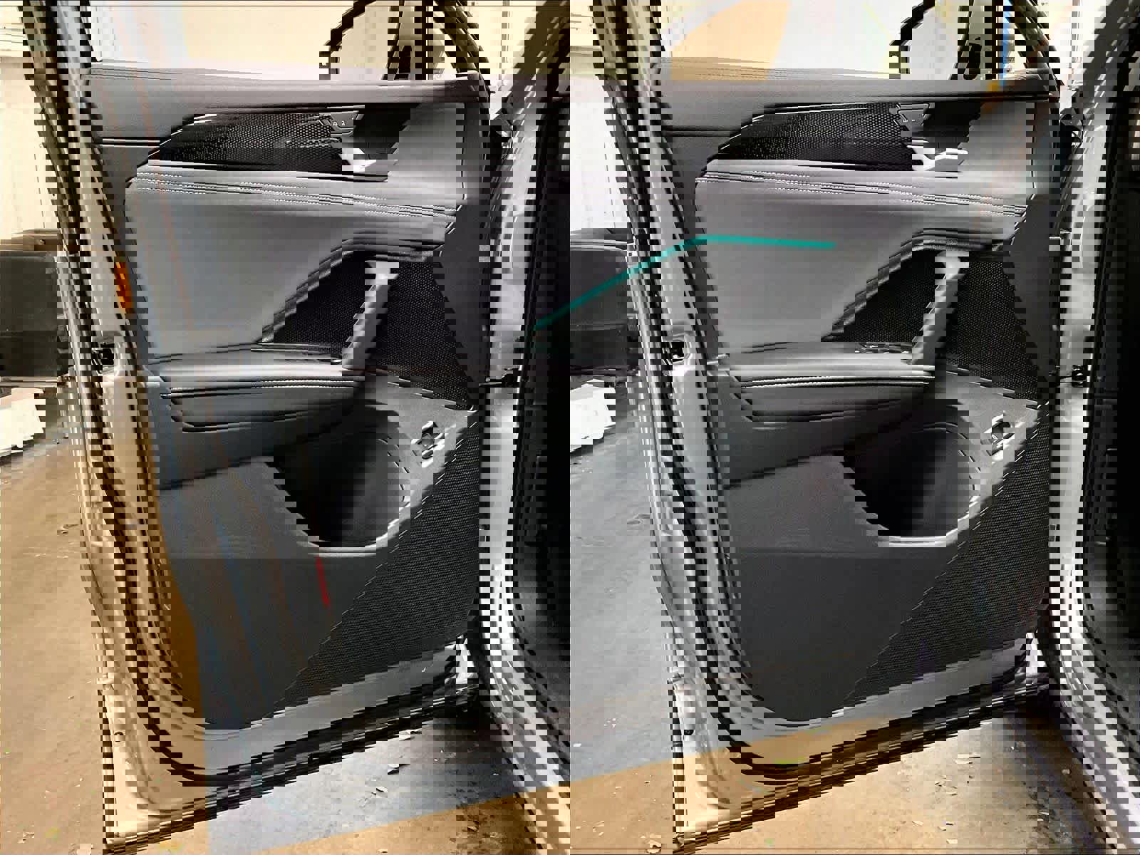 Certified 2025 Volkswagen Tiguan SE w/ Panoramic Sunroof Package image 25