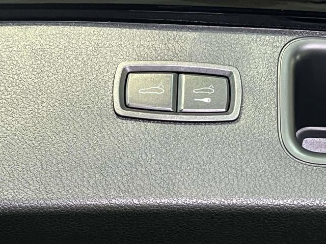 New 2026 Porsche Macan AWD/4WD image 19