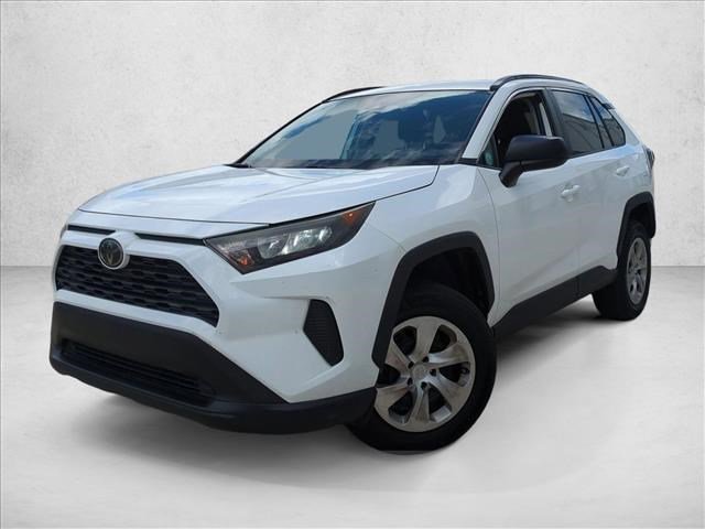 Used 2019 Toyota RAV4 LE FWD image 1