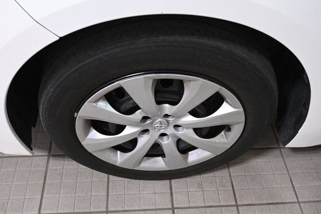 Used 2022 Toyota Corolla LE image 17