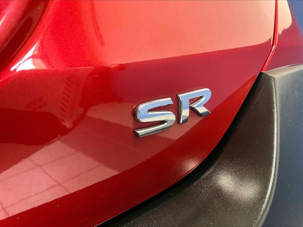 Used 2019 Nissan Kicks SR FWD image 29