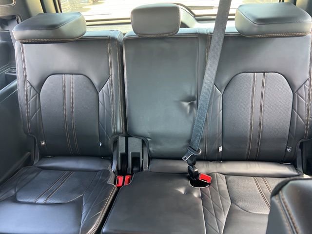 Used 2024 Ford Expedition Platinum AWD/4WD image 9