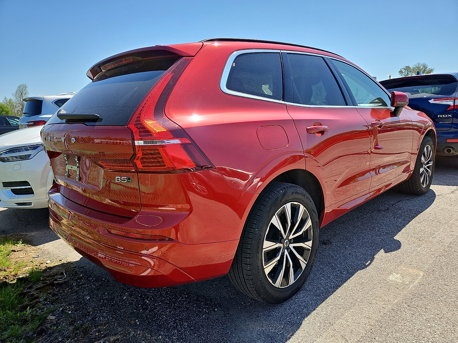 Used 2023 Volvo XC60 B5 Core w/ Climate Package AWD/4WD image 7
