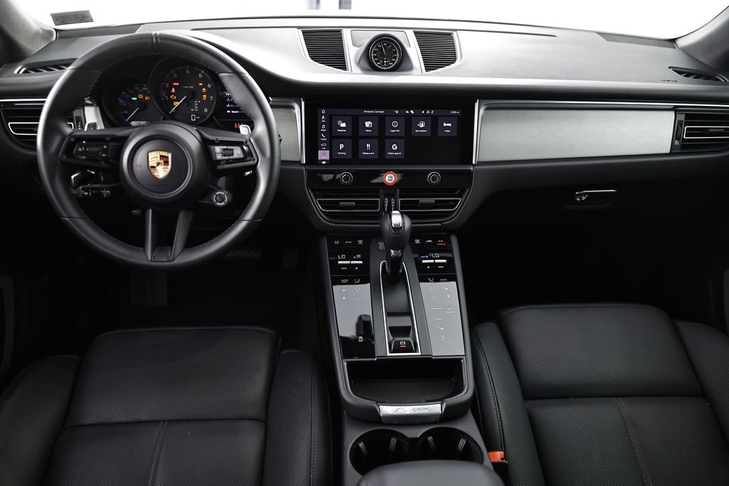 Certified 2026 Porsche Macan image 29